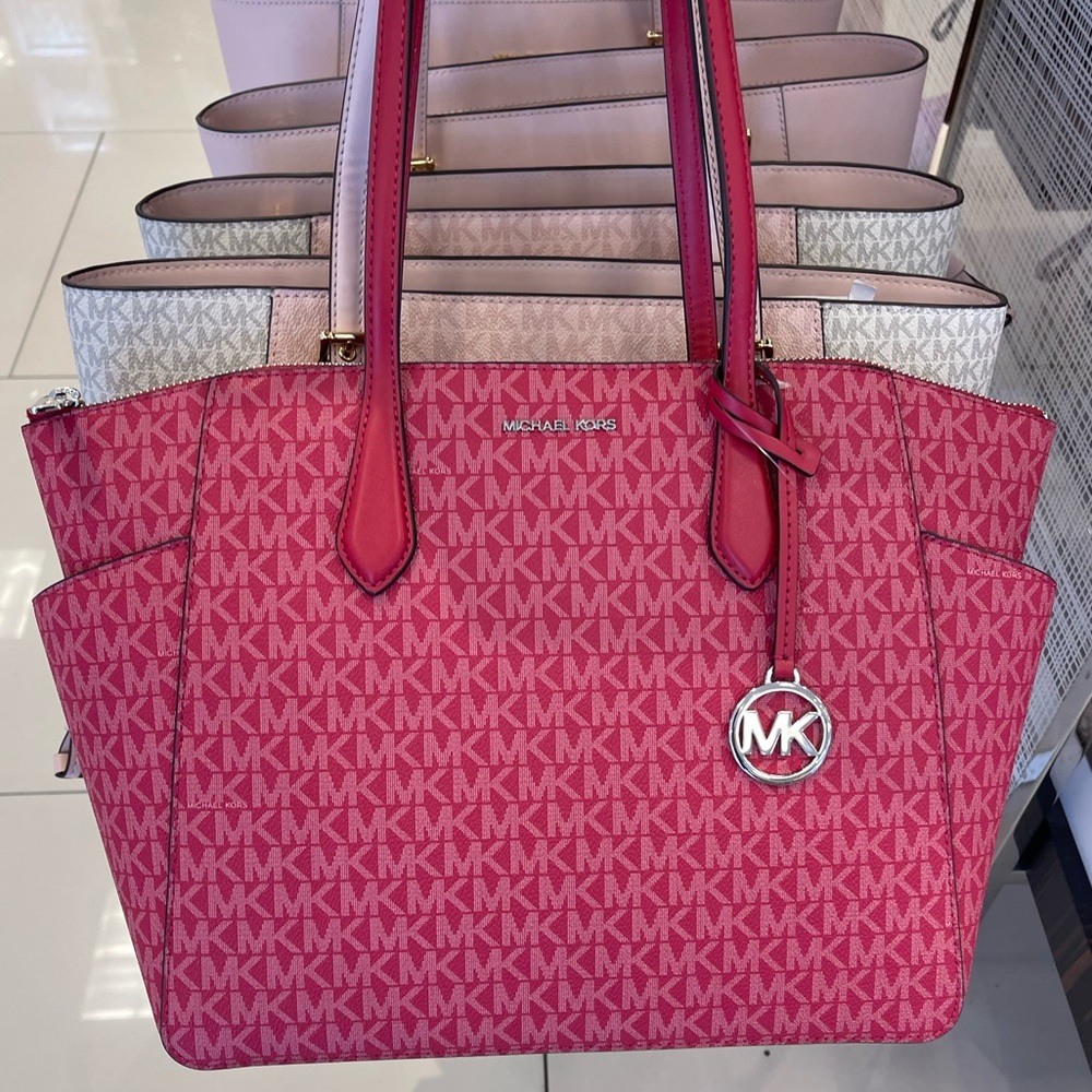 MICHAEL KORS Marilyn Medium Signature Logo Tote Bag
Dark Raspberry
NWT - Picture 1 of 16